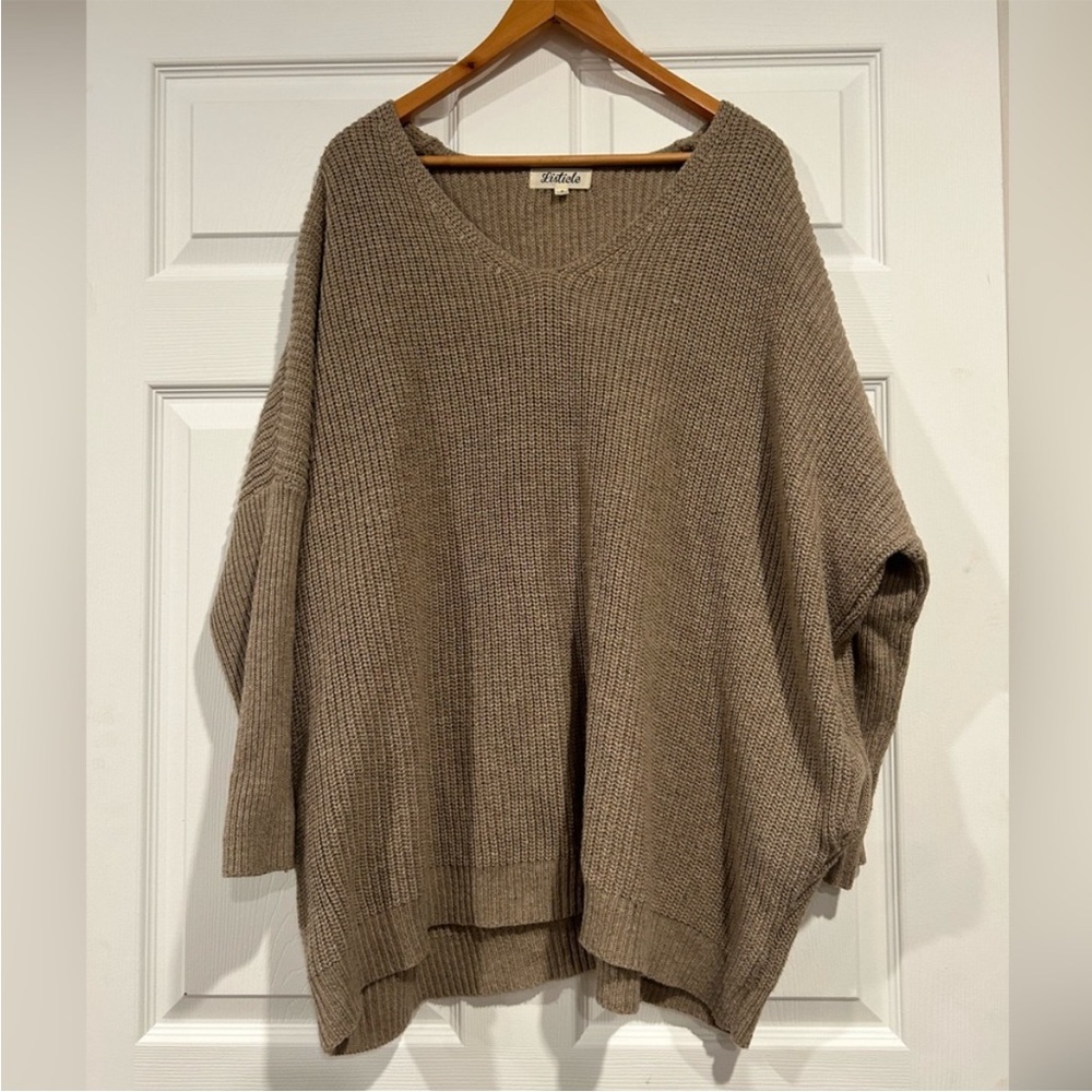 Listicle size small over sized sweater